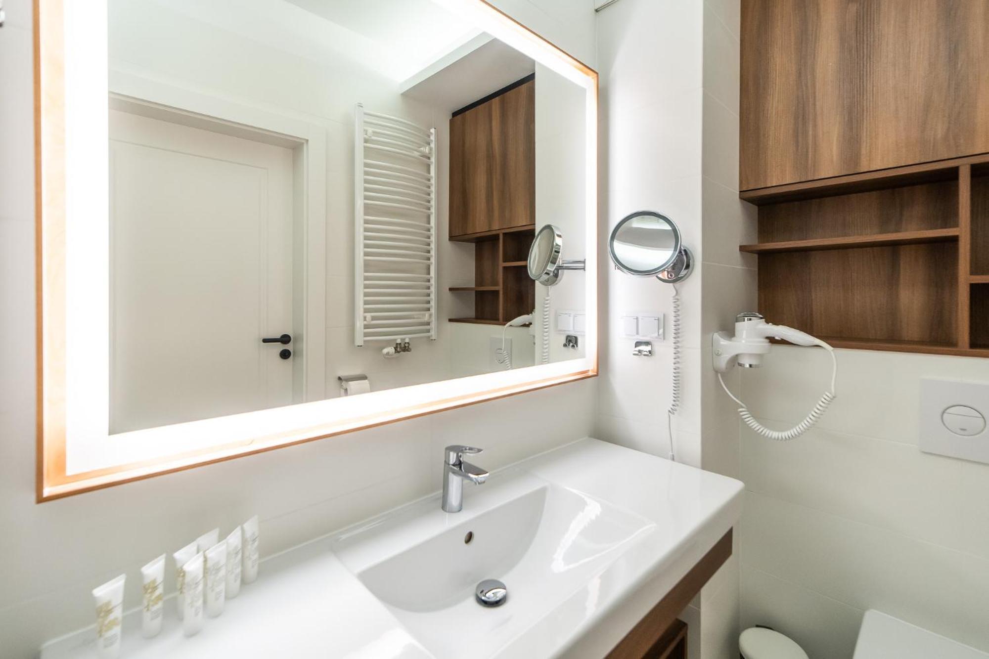 Bel Mare Lux Apartment B105 With Patio Garden By Noclegi Renters Miedzyzdroje Exterior photo